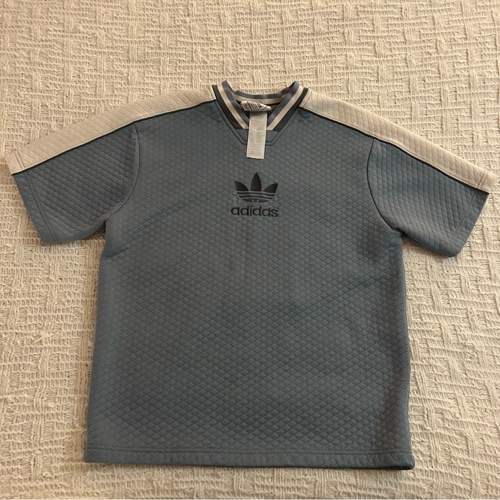 Quilted adidas t shirt